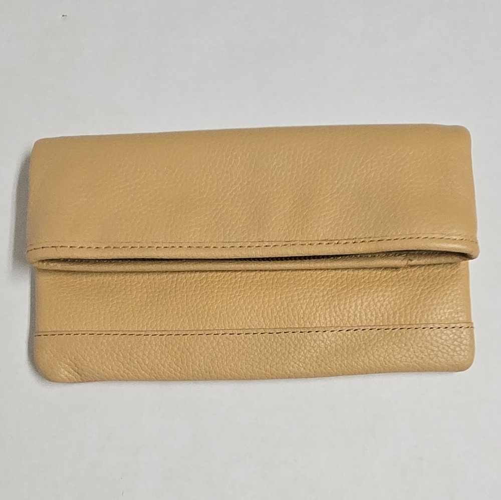 L.L. Bean Purse Women's Brown Fold Over Zipper Snap Buttons Clutch leather Bag